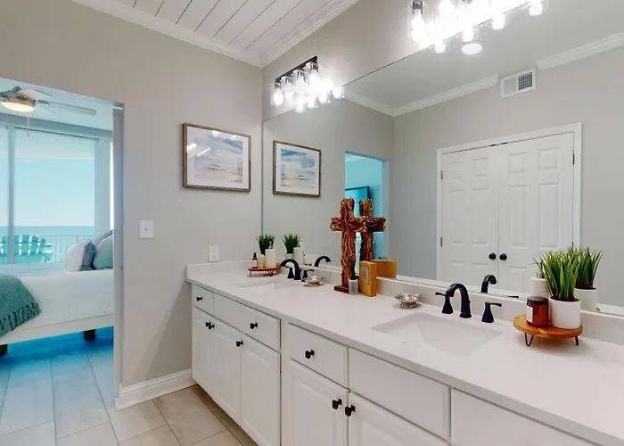 Gulf-front With Hot Tub Sauna Indoor Pool & Access - Near Dining Holiday home *